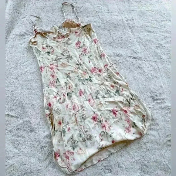 100% Silk Floral Dress size 2 - Picture 2 of 3